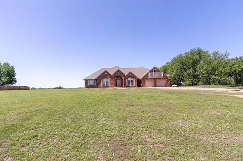 420 Living Springs Trl, Washington, OK 73093