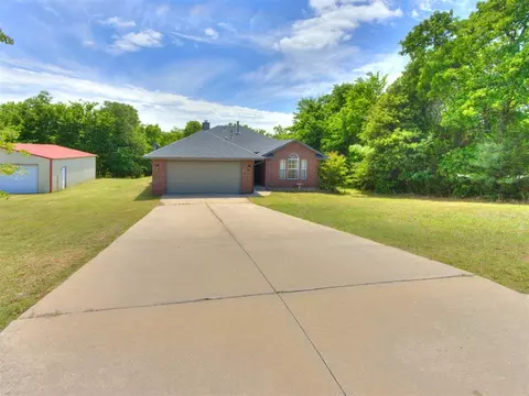 10900 S Timberline Dr, Norman, OK 73026