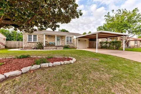 4512 SE 21st St, Del City, OK 73115