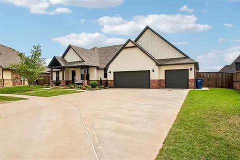 2208 W Earl Dr, Mustang, OK 73064