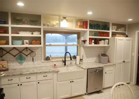 Kitchen - 740421 S Highway 99 Hwy, Cushing, OK 74023 photo 2 of 2