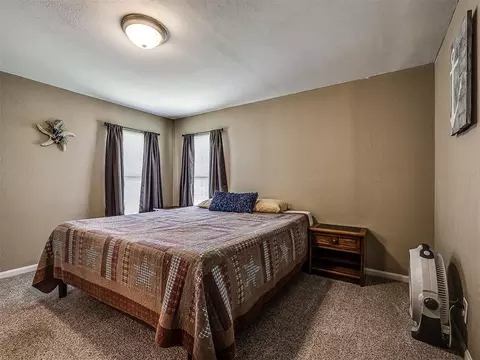 Bedroom - 420019 E 1161 Cir, Eufaula, OK 74432 photo 1 of 6