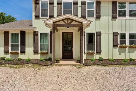 9025 E Charter Oak Rd, Guthrie, OK 73044