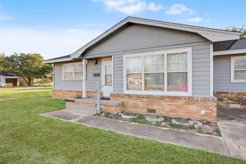 Other - 1221 Hickory St, Altus, OK 73521 photo 3 of 10