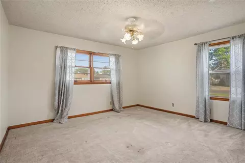 Bedroom - 1221 Hickory St, Altus, OK 73521 photo 1 of 6