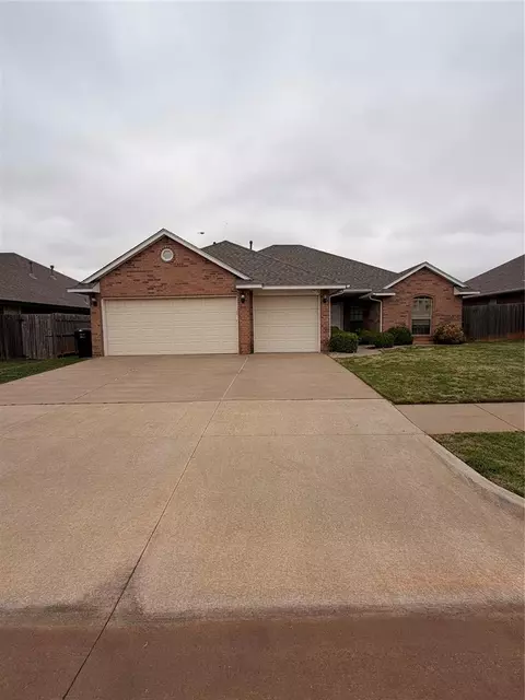 2809 NW 169th St, Edmond, OK 73012