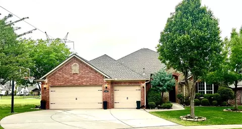 4321 Carrington Ct, Norman, OK 73072