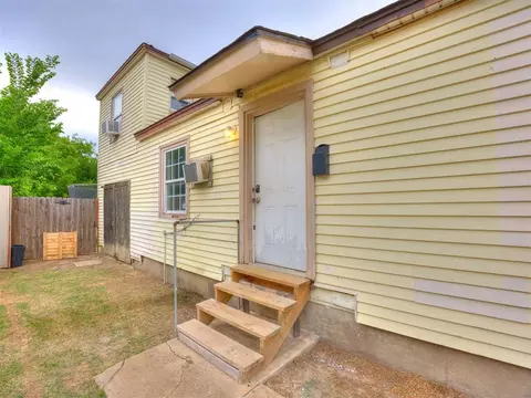 2709 SW 42nd St, Oklahoma City, OK 73119