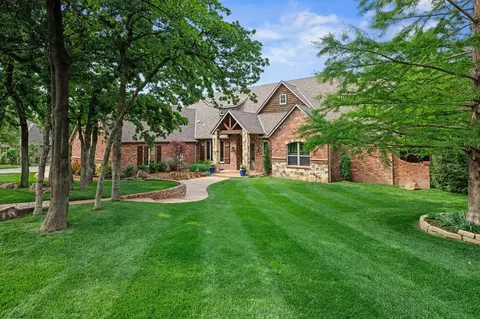 2545 Crestwood Dr, Jones, OK 73049