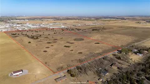 2 N 2440 Rd, Weatherford, OK 73096