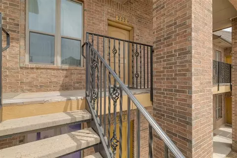 1812 Alameda St #222, Norman, OK 73071