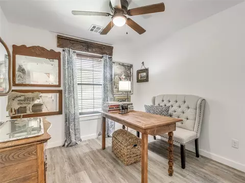 Other - 202 W Pine St, Tuttle, OK 73089 photo 4 of 8