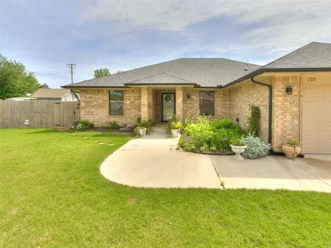 Other - 202 W Pine St, Tuttle, OK 73089 photo 1 of 8