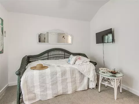 Bedroom - 202 W Pine St, Tuttle, OK 73089 photo 3 of 6