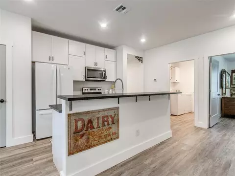 Kitchen - 202 W Pine St, Tuttle, OK 73089 photo 1 of 6