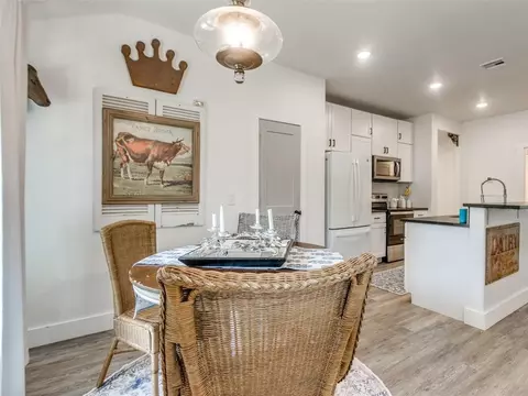 Dining - 202 W Pine St, Tuttle, OK 73089 photo 3 of 3