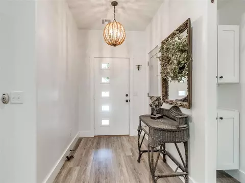 Entry Way - 202 W Pine St, Tuttle, OK 73089 photo 1 of 1