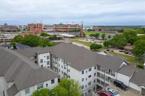 251 W Miller Ave #411, Stillwater, OK 74075