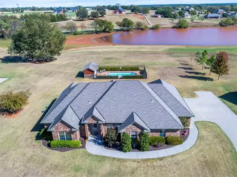 2521 Shoreline Dr, Norman, OK 73026