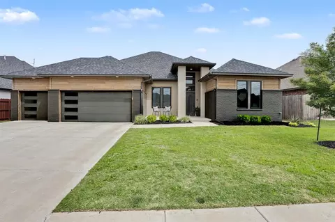 9321 NW 84th Ter, Yukon, OK 73099