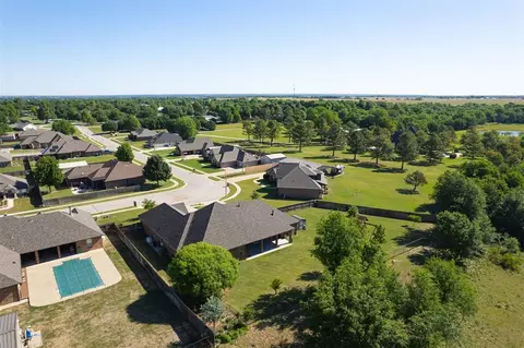View/Area - 516 Kings Ct, Tuttle, OK 73089 photo 1 of 3