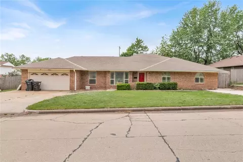 406 Garland St, Moore, OK 73160