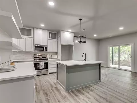 2013 W Harlow Pl, Oklahoma City, OK 73127