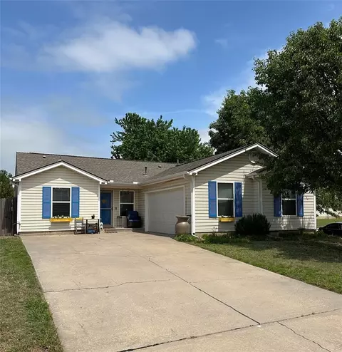 409 Calla Lily Ln, Norman, OK 73069
