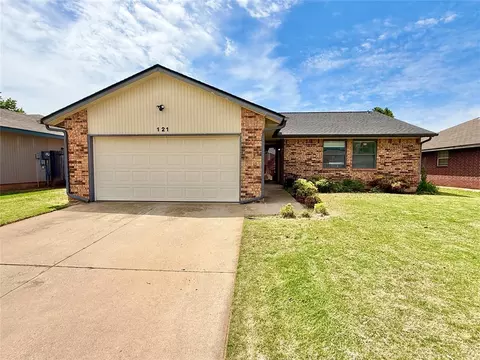 121 Bellgate Dr, Yukon, OK 73099
