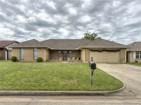 32 Corona Dr, Oklahoma City, OK 73149