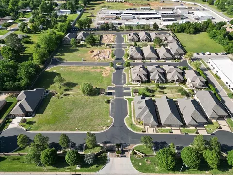 9223 Joan Dr, Midwest City, OK 73130