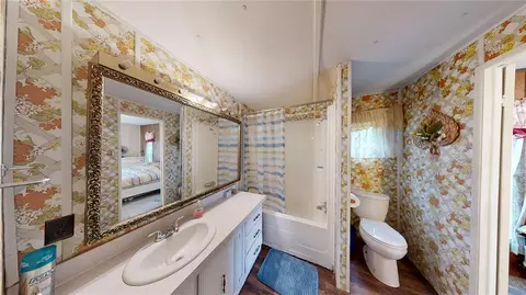 Bath - 5799 Cedar Ridge Rd, Kingston, OK 73439 photo 1 of 3