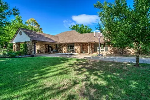 4611 Churchill Downs Dr, Norman, OK 73069