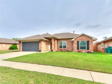 11617 SW 10th St, Yukon, OK 73099
