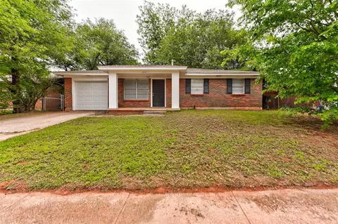 1212 Mcdonald Dr, Midwest City, OK 73130