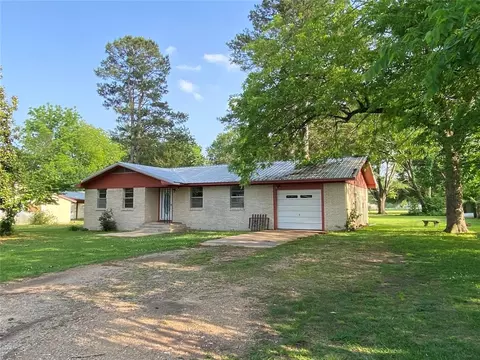 504 E Mosely St, Valliant, OK 74764