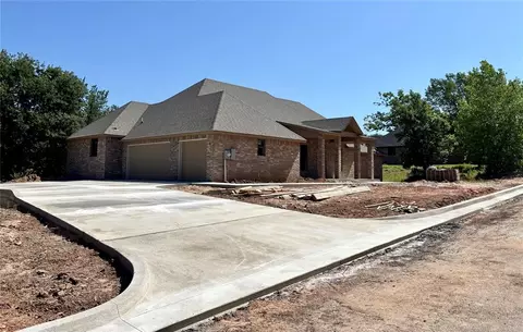 2299 Pecan Rdg, Jones, OK 73049