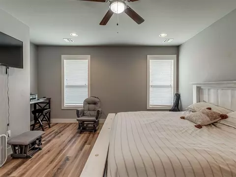 Bedroom - 4900 Cedar Mill Rd, Choctaw, OK 73020 photo 4 of 10