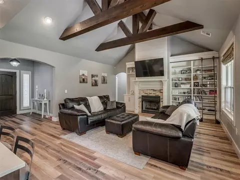 Living - 4900 Cedar Mill Rd, Choctaw, OK 73020 photo 3 of 5