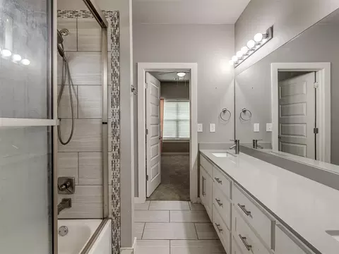 Bath - 4900 Cedar Mill Rd, Choctaw, OK 73020 photo 8 of 10