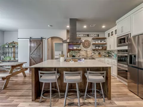Kitchen - 4900 Cedar Mill Rd, Choctaw, OK 73020 photo 2 of 6