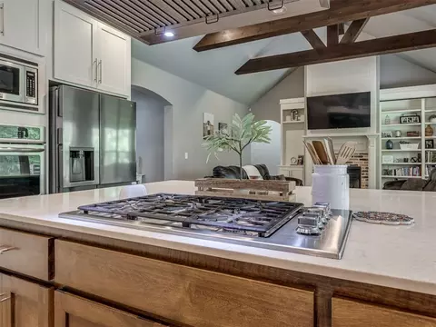 Kitchen - 4900 Cedar Mill Rd, Choctaw, OK 73020 photo 6 of 6