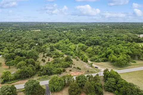 11402 E Post Oak Rd, Noble, OK 73068