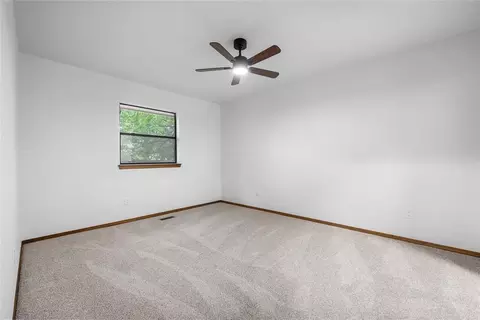 12501 Bannockburn Pl, Oklahoma City, OK 73142