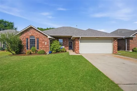 705 Cactus Ct, Yukon, OK 73099