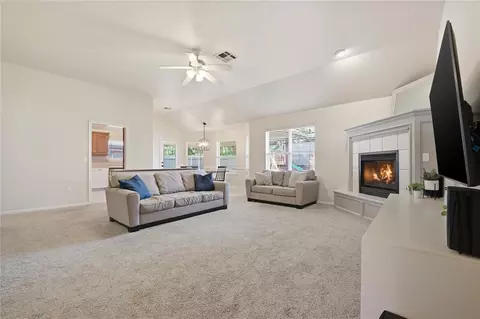 Living - 705 Cactus Ct, Yukon, OK 73099 photo 1 of 4