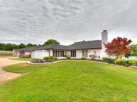 2320 W Sorghum Mill Rd, Edmond, OK 73025