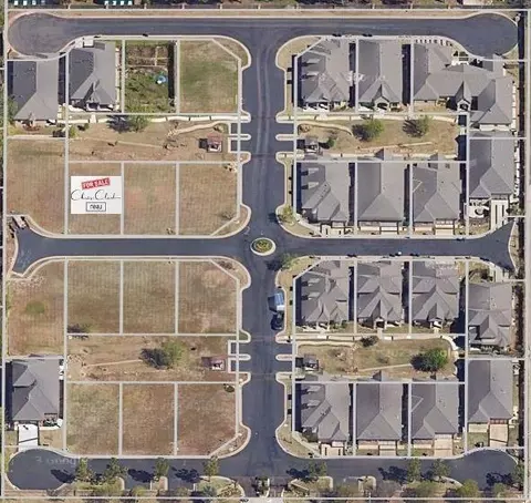 9227 Joan Dr, Midwest City, OK 73130