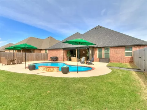 3205 Pinnacle Peak Dr, Yukon, OK 73099