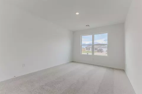 Bedroom - 13414 Dewberry Rd, Mcloud, OK 74851 photo 2 of 4